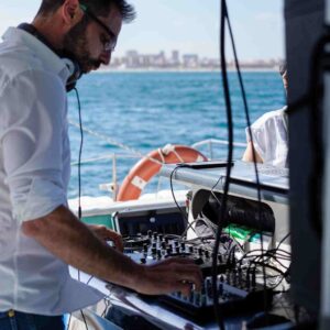 Fiesta en catamarán desde Valencia