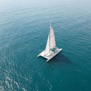 Excursión con baño en catamarán desde Valencia