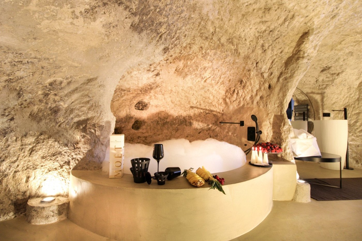Cave Suite Urvas